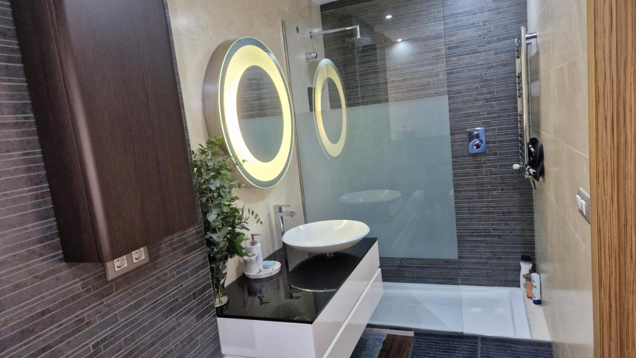 Atico De Lujo Con Jacuzzi Climatizado En Terraza Apartment Elche Bagian luar foto