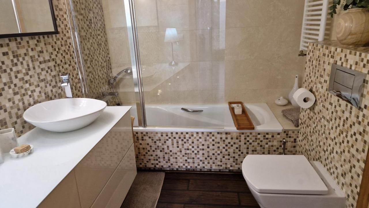 Atico De Lujo Con Jacuzzi Climatizado En Terraza Apartment Elche Bagian luar foto