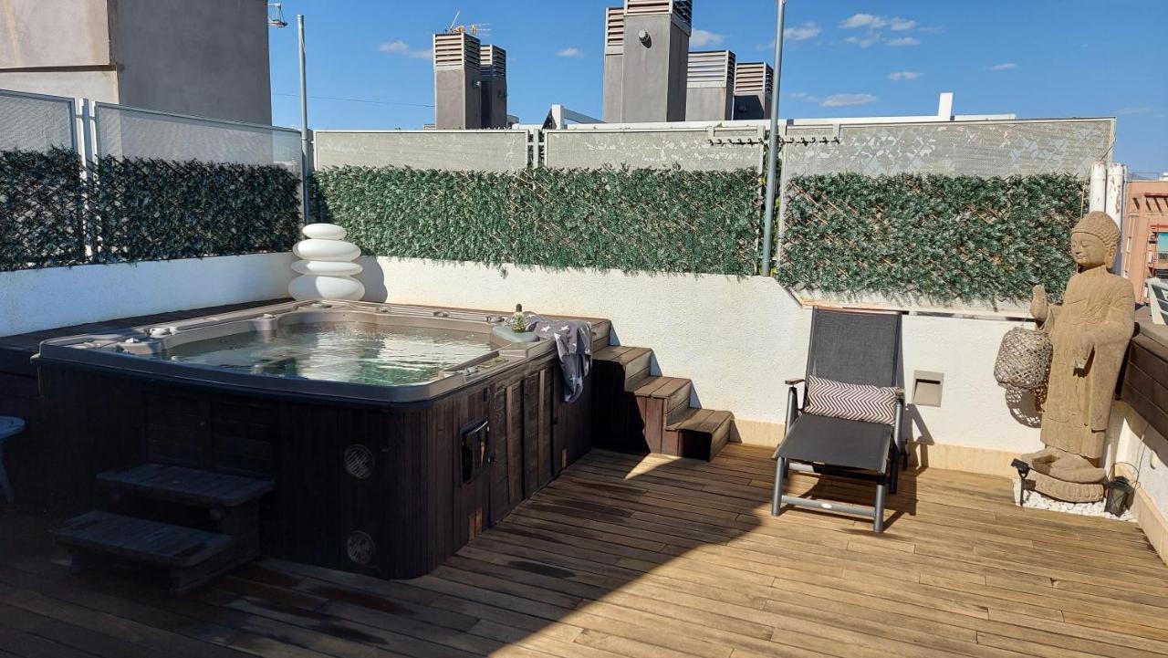 Atico De Lujo Con Jacuzzi Climatizado En Terraza Apartment Elche Bagian luar foto