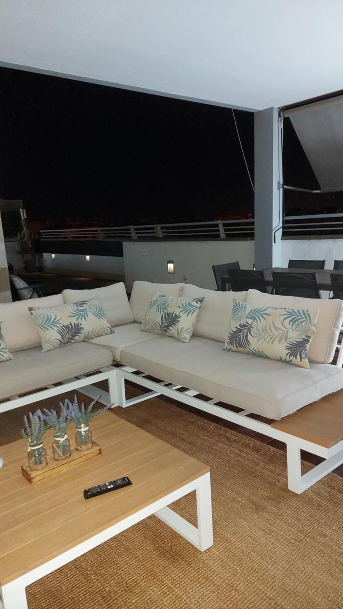 Atico De Lujo Con Jacuzzi Climatizado En Terraza Apartment Elche Bagian luar foto